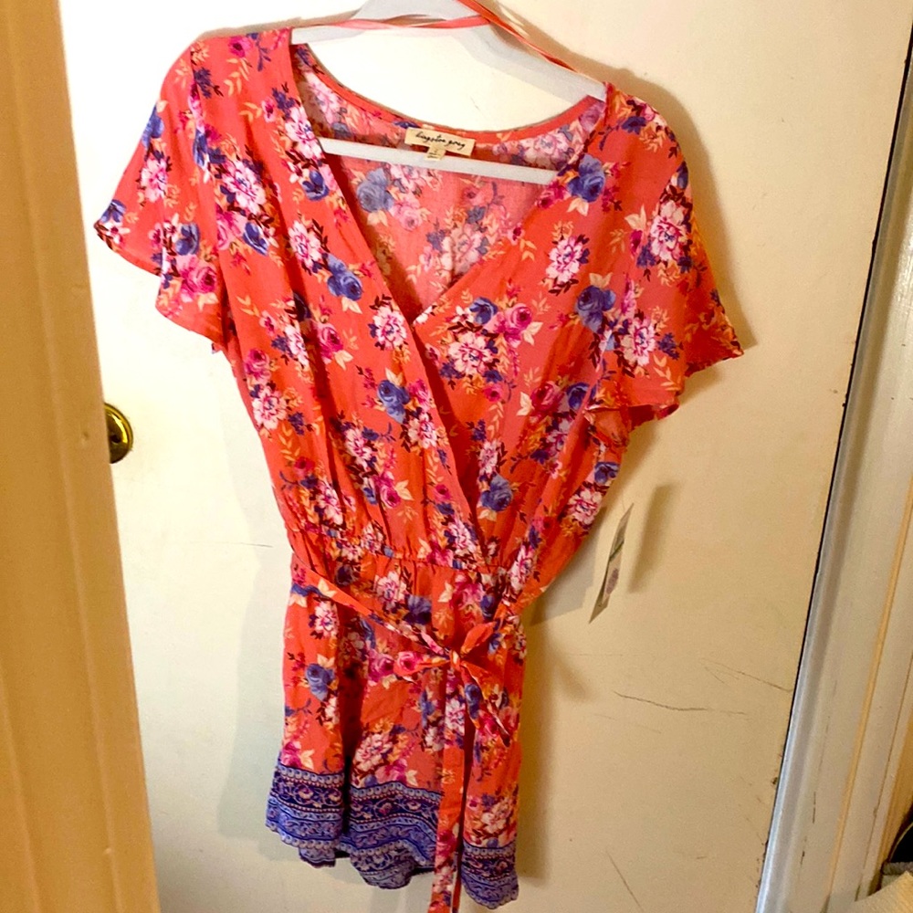 NWT Lg Kingston Grey romper peach blue & white flowers tie waist snap at chest
